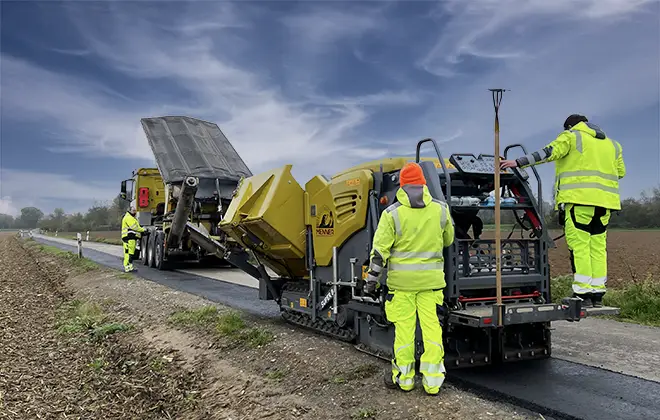 Menner Tiefbau Asphaltarbeiten