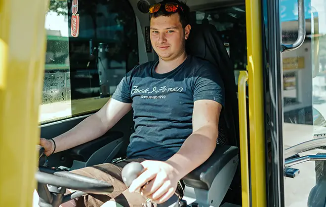 Menner Tiefbau Ausbildung zum Baugeräteführer 
