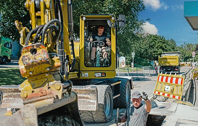 Menner Tiefbau Ausbildung Baugeräteführer M/W/D