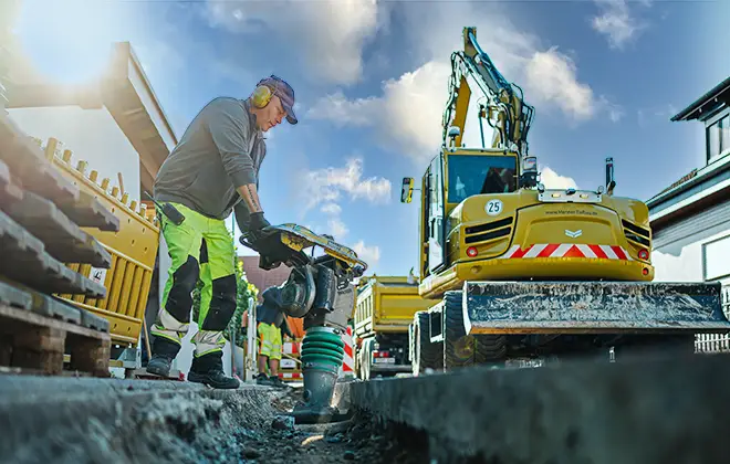 Menner Tiefbau Strassenarbeiten