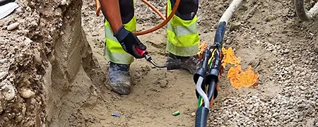 Menner Tiefbau: Kabelmontage/Freileitungsbau mit Menner Tiefbau
